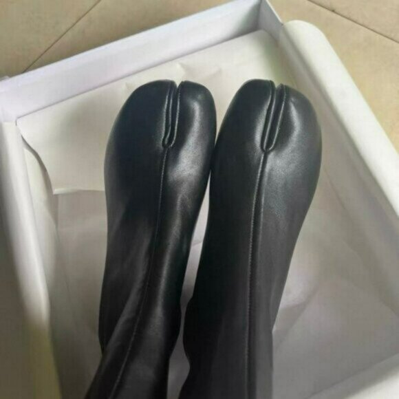 Maison Martin Margiela Black Tabi Heeled Boots - Picture 2 of 6
